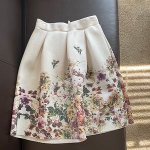 Garden detail skirt